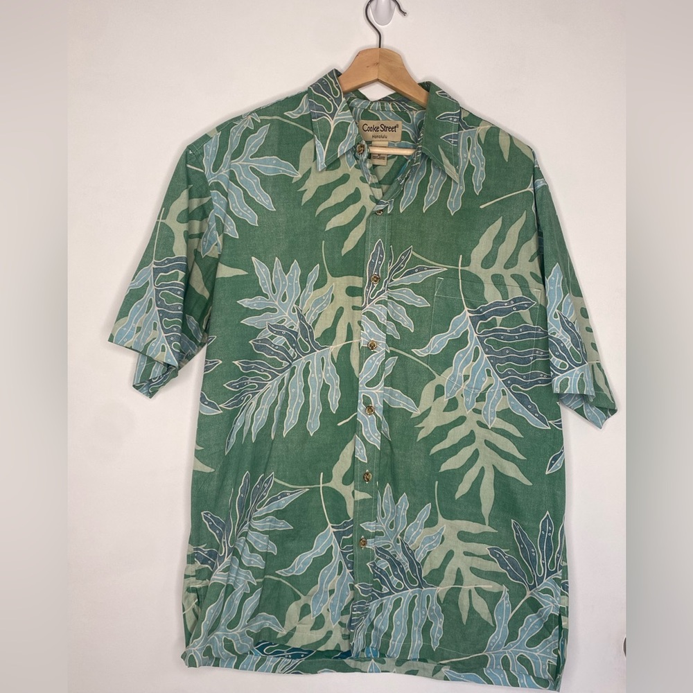 Cooke Street Honolulu Men’s Hawaiian Shirt, Size M
